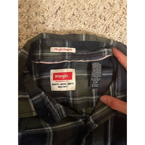 Wrangler Men's Green Flannel Shirt Button Up Long Sleeve Pockets Size Small - Picture 2 of 3